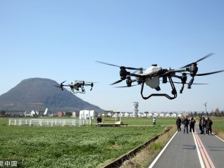 能“发现”水质污染的无人机，正在飞越城市河道|低碳启明星⑮