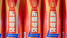 东鹏饮料终于“喝酒”了