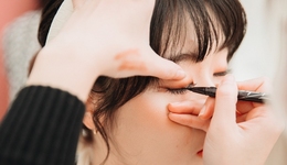 靠“换头术”走红，却上市梦碎：一年卖出16.8亿的毛戈平，还是没能赢