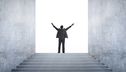 超级PE宣布卖身，900亿