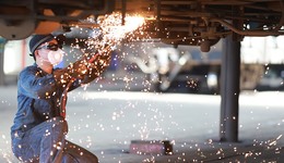 地方会议频繁提及“超长期特别国债”，释放了什么信号？