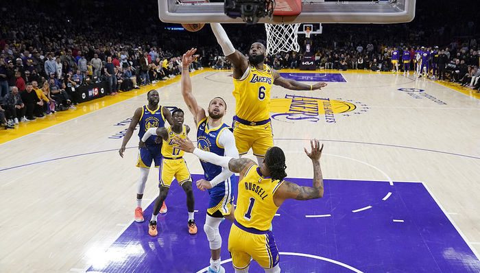 全球最大的橄榄球赛事欲入股全球最大的体育电视台，传递出这几个信号