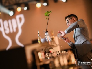 保乐力加中国首届SIP超新星调酒大奖赛收官，苏格登推出怦然新启2024新年限定礼盒 ｜ 美食情报