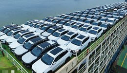 直通部委｜2023年我国出口汽车首次跃居全球第一 全国发放网约车驾驶员证657.2万本