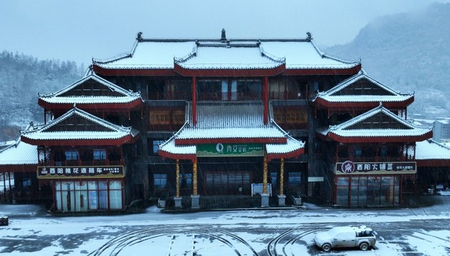 2024年首场寒潮强势来袭，多地高速关闭、列车停运