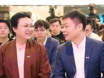 电厂 ｜独家： 王凤英推动小鹏汽车新一轮架构调整，涉及生产制造、产品规划、市场营销等部门