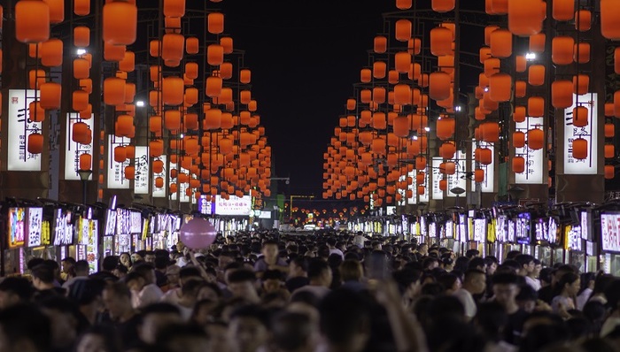 中低增速下的分化：2023年消费数据全解读