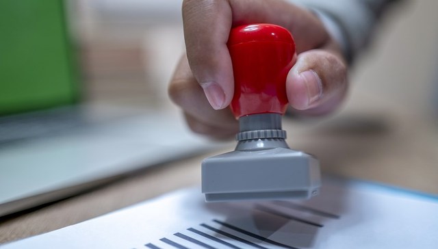 地方新闻精选｜河南对出生证明签发实行终身责任追究 江西大雪致3000余户居民停电