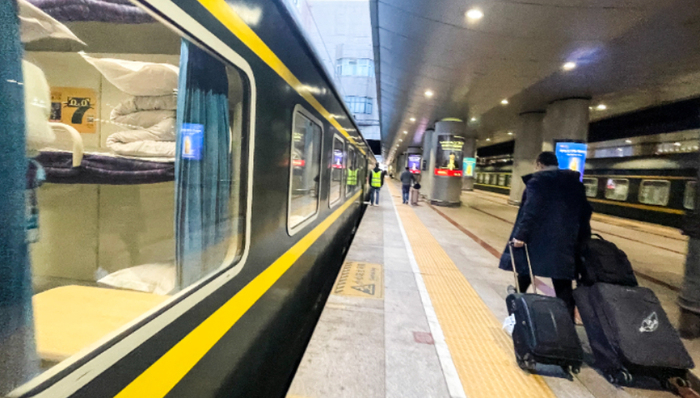 春节,春运,火车票,打工人,