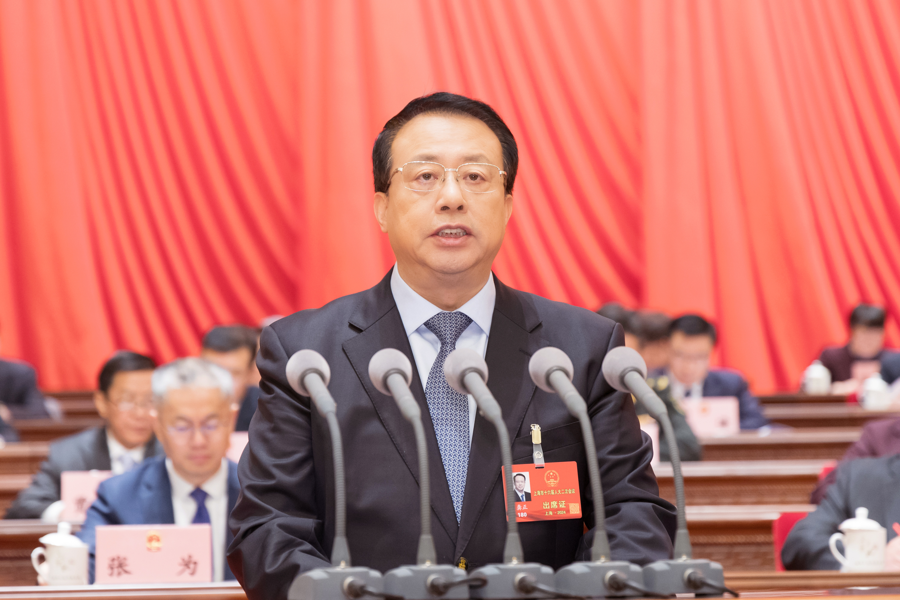 上海市十六届人大二次会议今天开幕,龚正作政府工作报告|上海两会|界面新闻