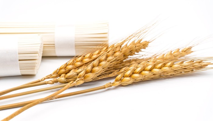 挂面大王,上市12年,首亏,挂面销量,下滑,养猪不利,克明食品