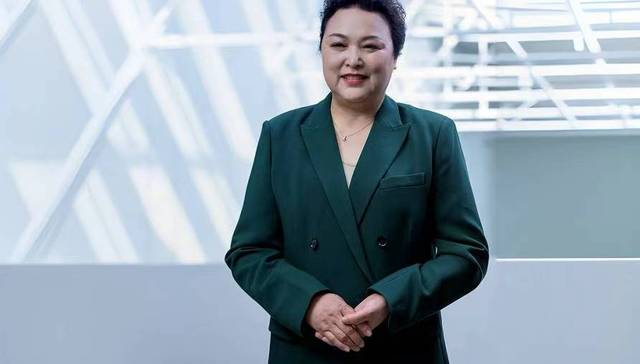 商业头条No.11 | 王凤英的360天