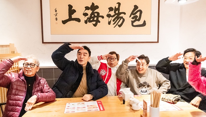 【专访】温拿乐队:现在什么都是假的,而我们的年代是每一样都要真的