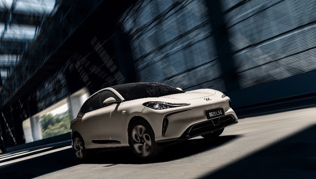 电厂 ｜ 智己汽车推出一揽子智能驾驶功能升级 与华为、小鹏开展竞争