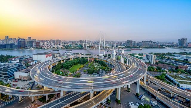 新三样,再保险交易,上海GDP,上海国际航运中心,新要求,上海经济,上海工业,两会,发展优势,五个中