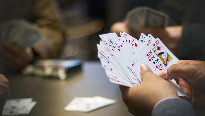 掼蛋风靡金融圈势头不减，“券茅”董事长其实担任上海掼蛋运动协会首届理事长