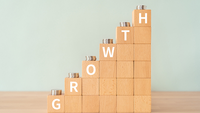 2023年全行业保费同比增长超9%，寿险预定利率换挡激发购买热潮