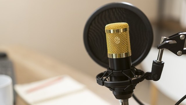 法治面 | 明星直播带货纠纷不断，商家该告谁？