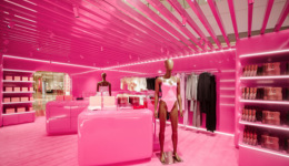 金卡戴珊在中国向维密发起挑战