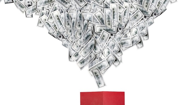 用茅台酒箱藏现金、违法放贷近3亿，建行分行原行长贪腐细节曝光 | 局外人