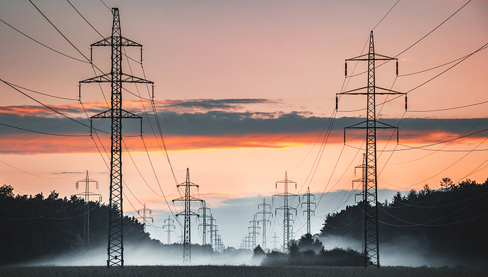 盘前机会前瞻|多因素影响下，电力行业迎来配置机会，这几家业绩高增和新型电力布局较早的企业值得关注（附概念股）
