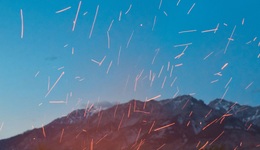 文学里的冬日童年：克瑙斯高的烟花与乌格雷西奇的煤灰