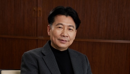 周成建“复出”，豪言要为美特斯邦威“冲到前台干活”