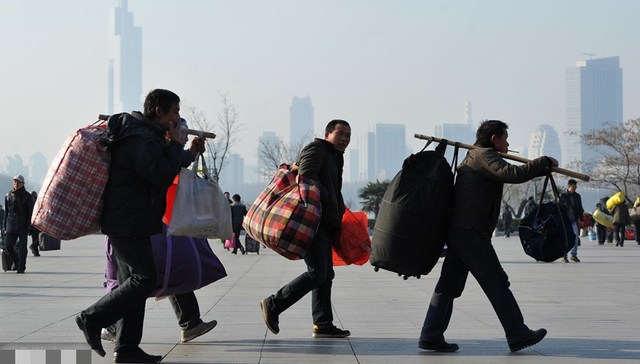 中央一号文件连续关注：大龄农民工就业困局怎么破？