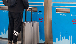 暴雪冻雨，困住春节返乡人