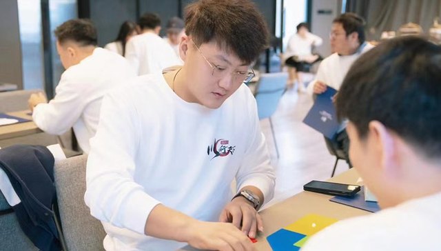 一件衣扣可啃食的儿童棉衣，如何攻占妈妈们的心