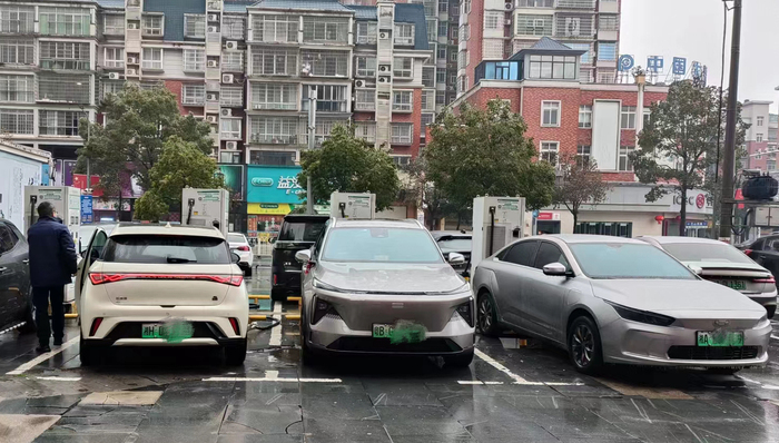 当县城居民开上了电动汽车｜小城消费者报告①