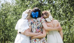 我在县城做职业伴娘，收入翻倍