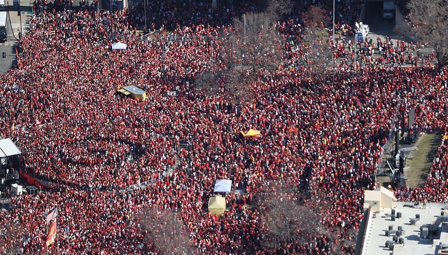 美国再发生大规模枪击事件，拜登敦促国会通过枪支安全法