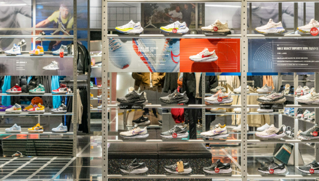 耐克全球裁员2%，谨慎消费挑战运动消费品牌