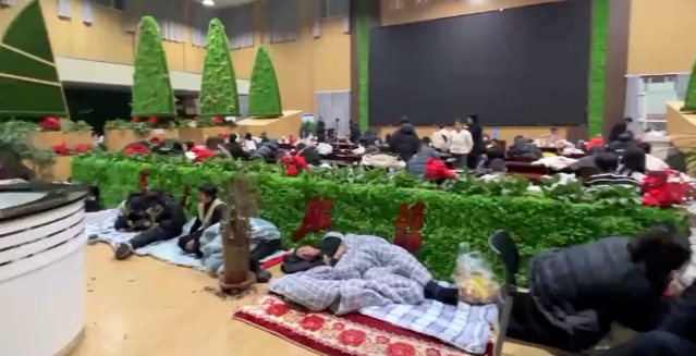 4万余旅客风雪中滞留甘肃酒泉，全国大部分地区将剧烈降温