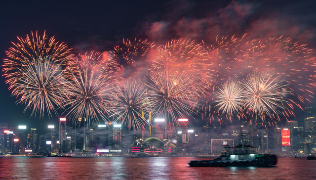 春节假期港澳接待旅客超270万人次，内地游客超疫情前水平