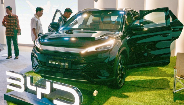 比亚迪将推出多款高端豪华车型，释放股票回购利好消息