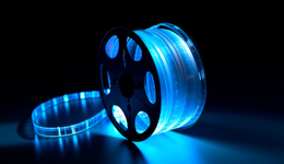 《热辣滚烫》和《飞驰人生2》，春节档大反攻的绝佳样板