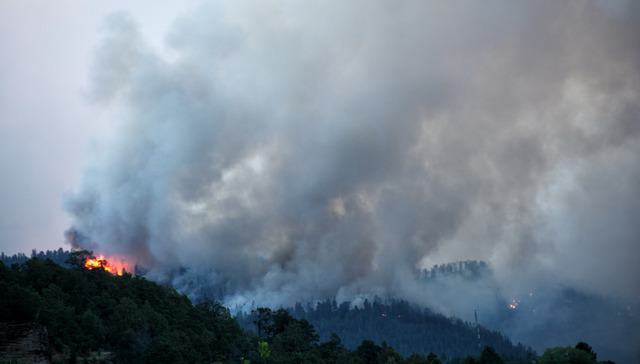 地方新闻精选 | 2.5万余名滞留瓜州旅客大部已返疆 云南永善山火大部分明火已扑灭