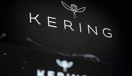 押宝高端香水，开云集团挥出开年“首板斧”