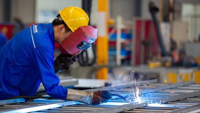 滕泰、张海冰：建议把发展壮大民营经济作为社会主义市场经济的长期目标