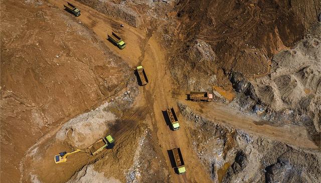 数则消息推动下，镍价触及三个月以来高点