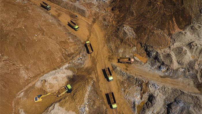 数则消息推动下，镍价触及三个月以来高点