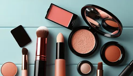 化妆品2023：国货的新生与衰老