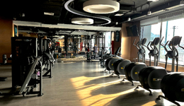 商業(yè)健身房，正在被包月私教偷家