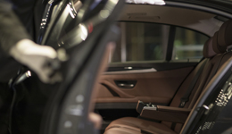 直降7万元，豪华车品牌也开始降价抢市场