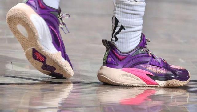 这件事意味着安踏正式进入美国市场