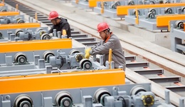 经济学家蒋飞：今年如完成5%的GDP增长目标，赤字率需为4%｜两会前瞻⑤