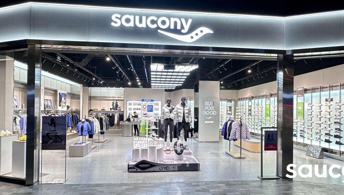 特步靠索康尼在中高端跑鞋市场竞技