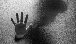 直通部委 | 檢方4年起訴侵害未成年人犯罪24.3萬(wàn)人 2月制造業(yè)PMI為49.1％